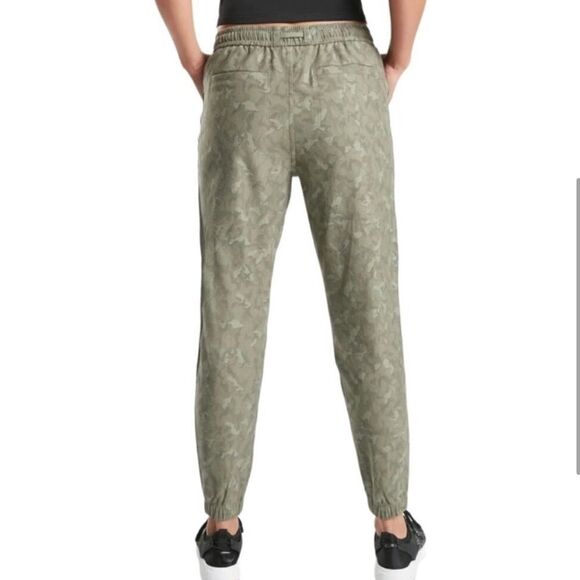 Athleta Farallon Jogger Olive Green Camo - Picture 4 of 10